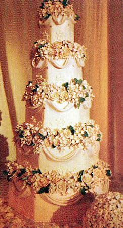 Very big wedding cakes