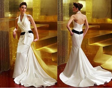 Its fabric and style are the two topics in winter wedding dress