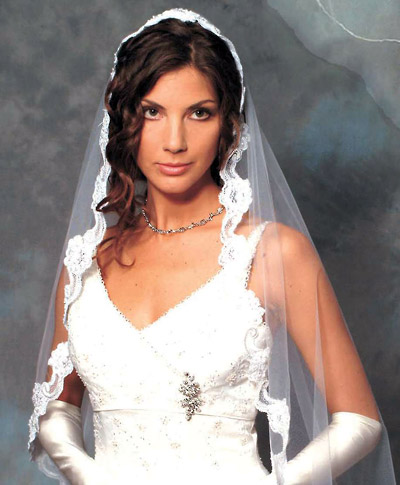 Long Wedding Hairstyles  Veil on How Would You Wear Your Hair With A Mantilla Veil