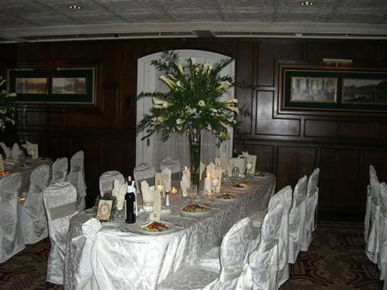 Re Calla Centerpieces Here is a pic from my wedding