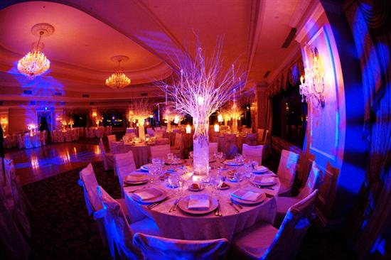 A nice choice of combination is the wedding centerpieces using branches and