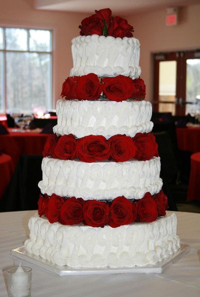 red and white country wedding cakes
