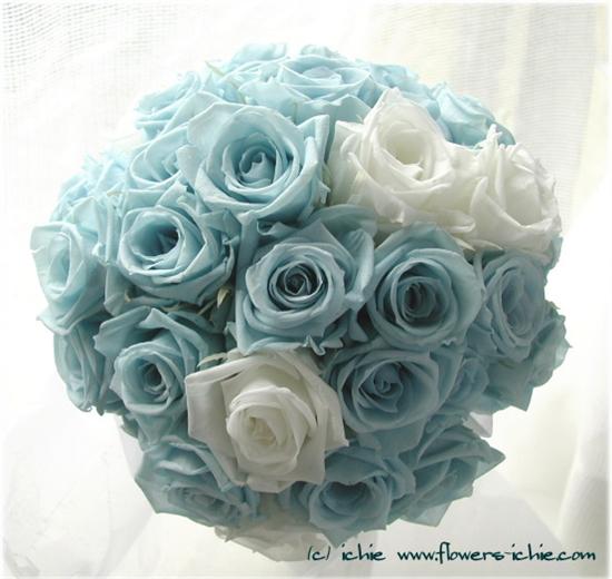Re Anyone using Tiffany 39s Blue White and Silver tiffany blue wedding cake