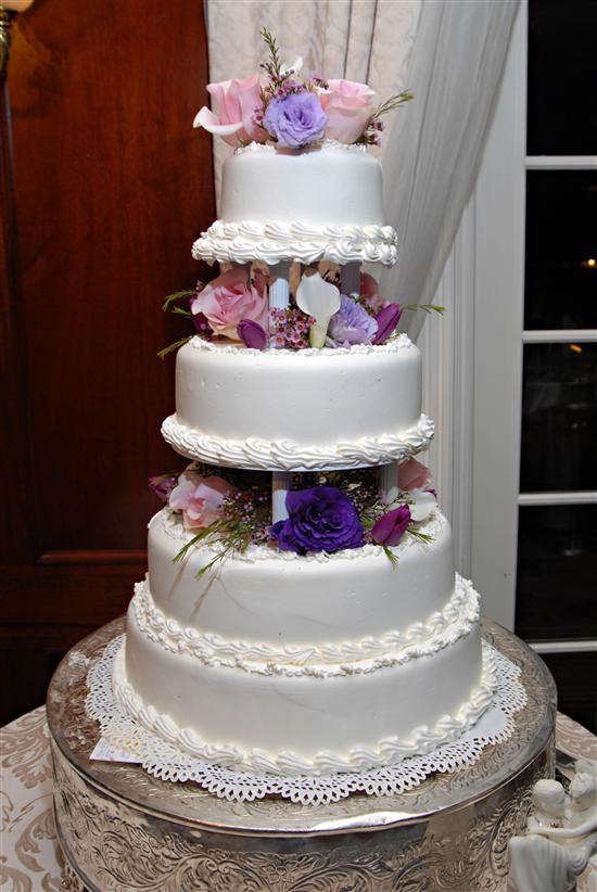 Brides Helping Brides ™ pics of whipped cream wedding cakes