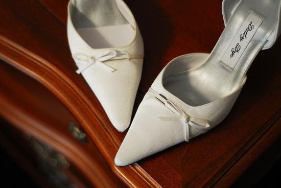 The Brides� Review Our very autumn 10/29/06 Flowerfield The Brides� Review Our very autumn 10/29/06 Flowerfield