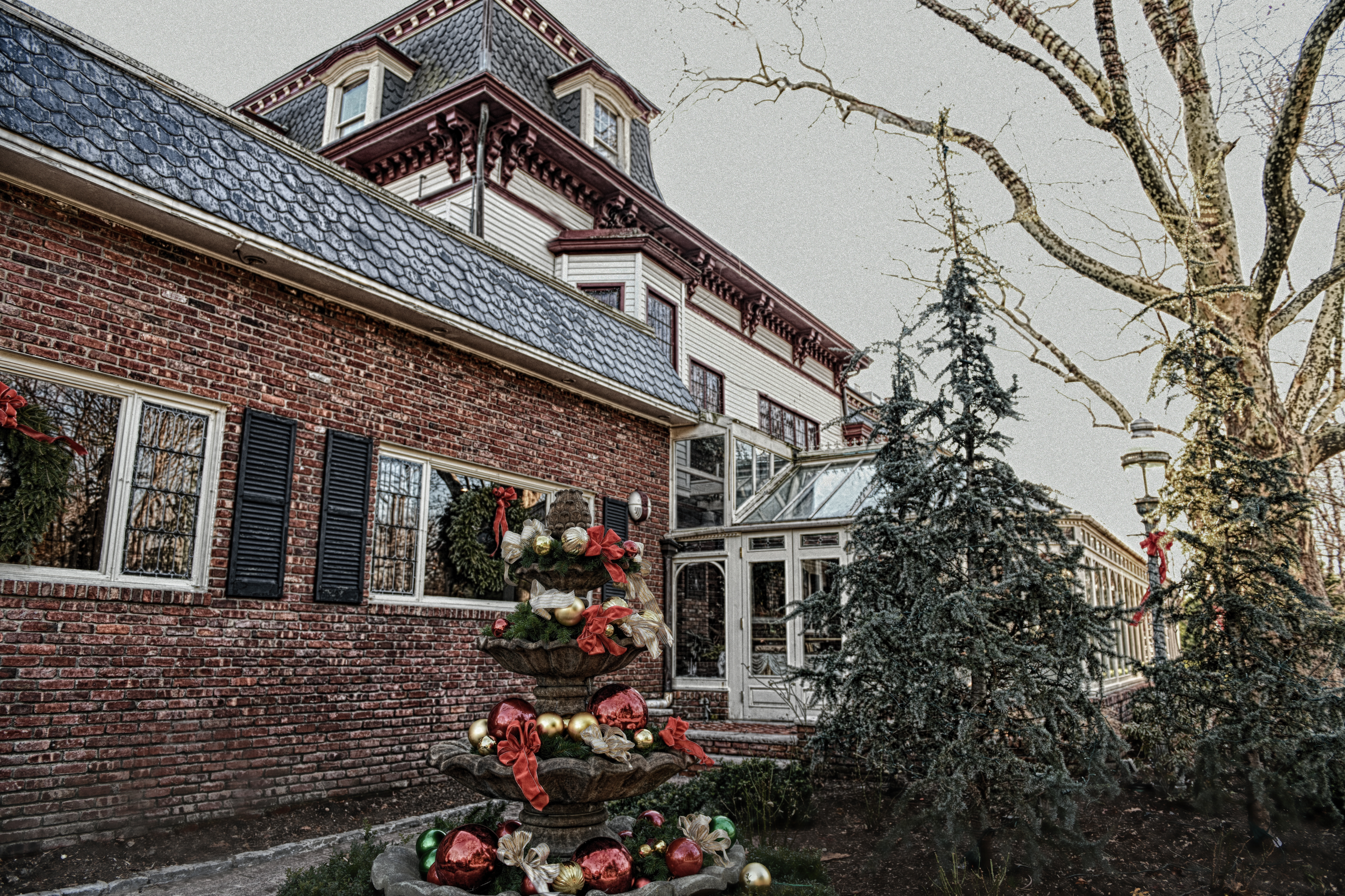 Westbury Manor