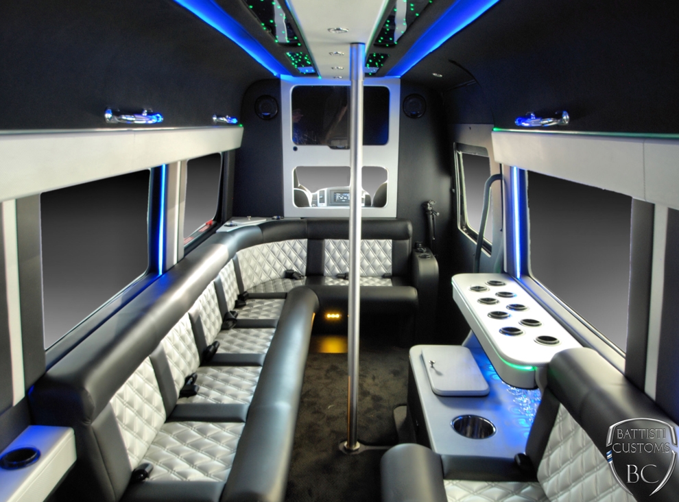M & V Limousines