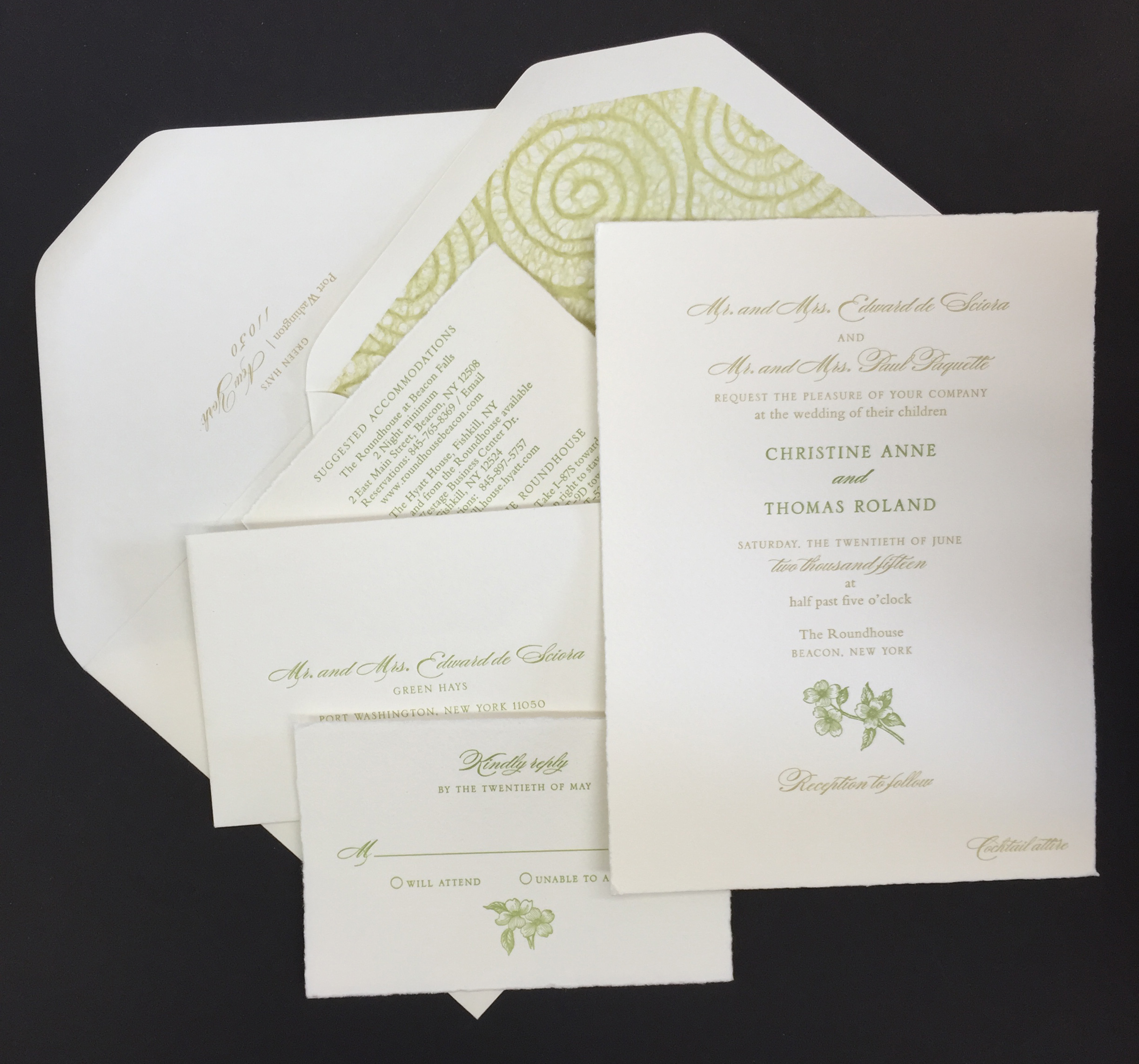 A Perfect Invitation for a Perfect Summer Wedding