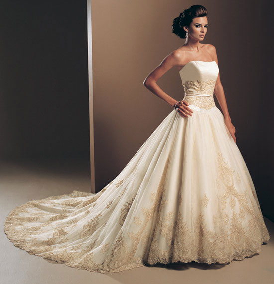 Brides Helping Brides ™ What color should the flower girl wear