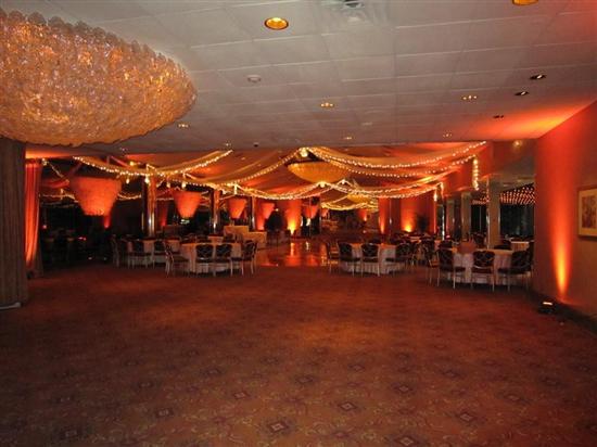 Uplighting Crest Hollow Plaza Room