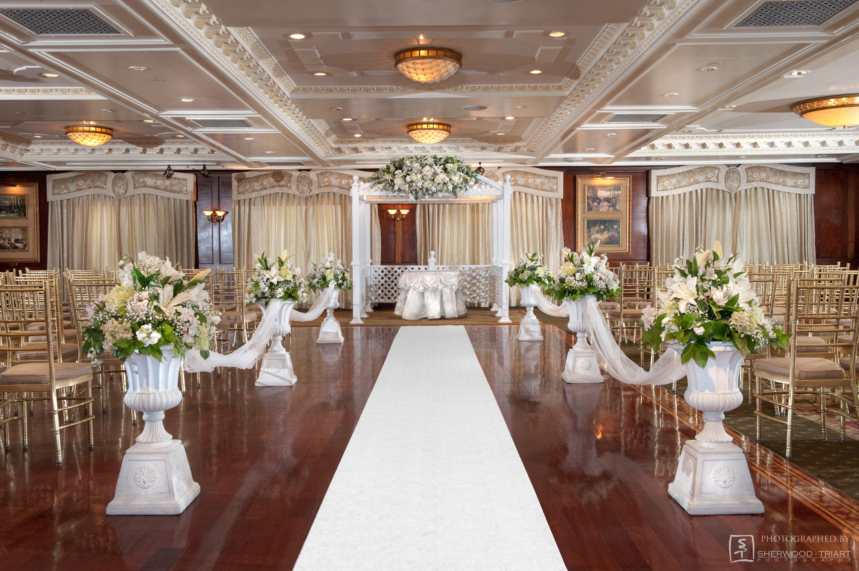 Westbury Manor