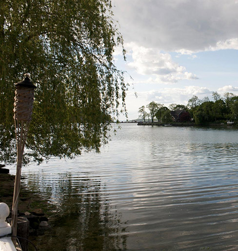 Water&amp;#039;s Edge