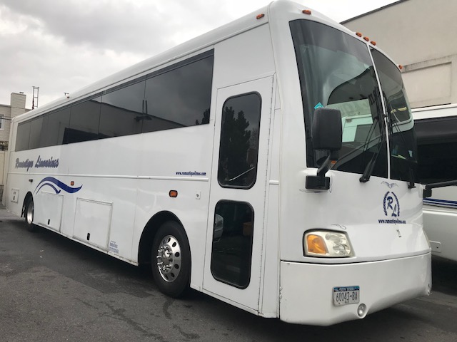 Romantique Double Diamond Limousines