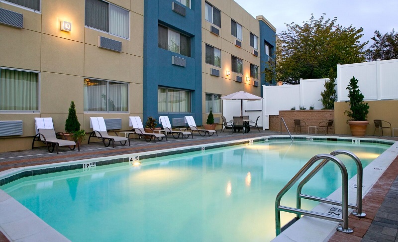 Four Points by Sheraton Melville Long Island