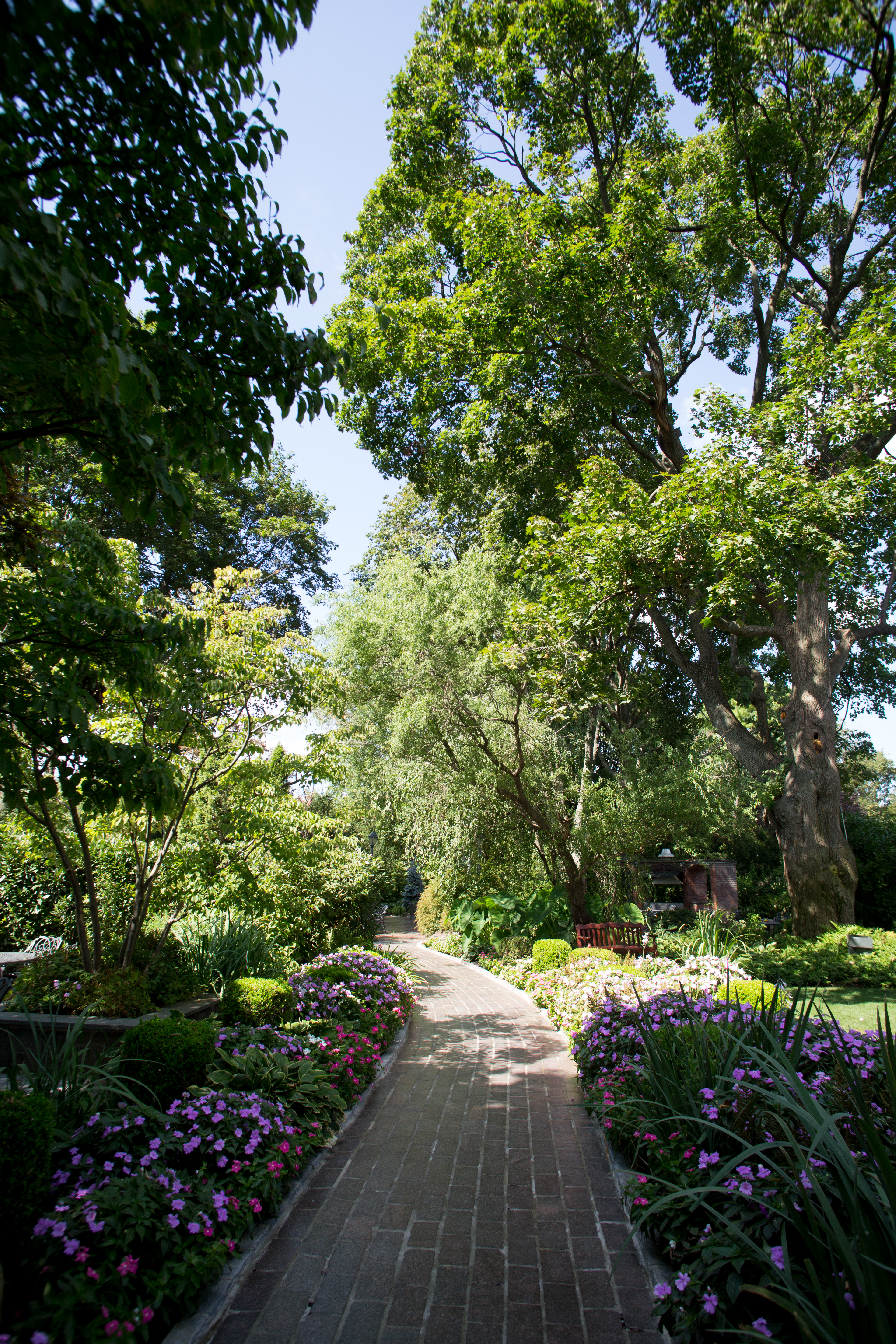Westbury Manor
