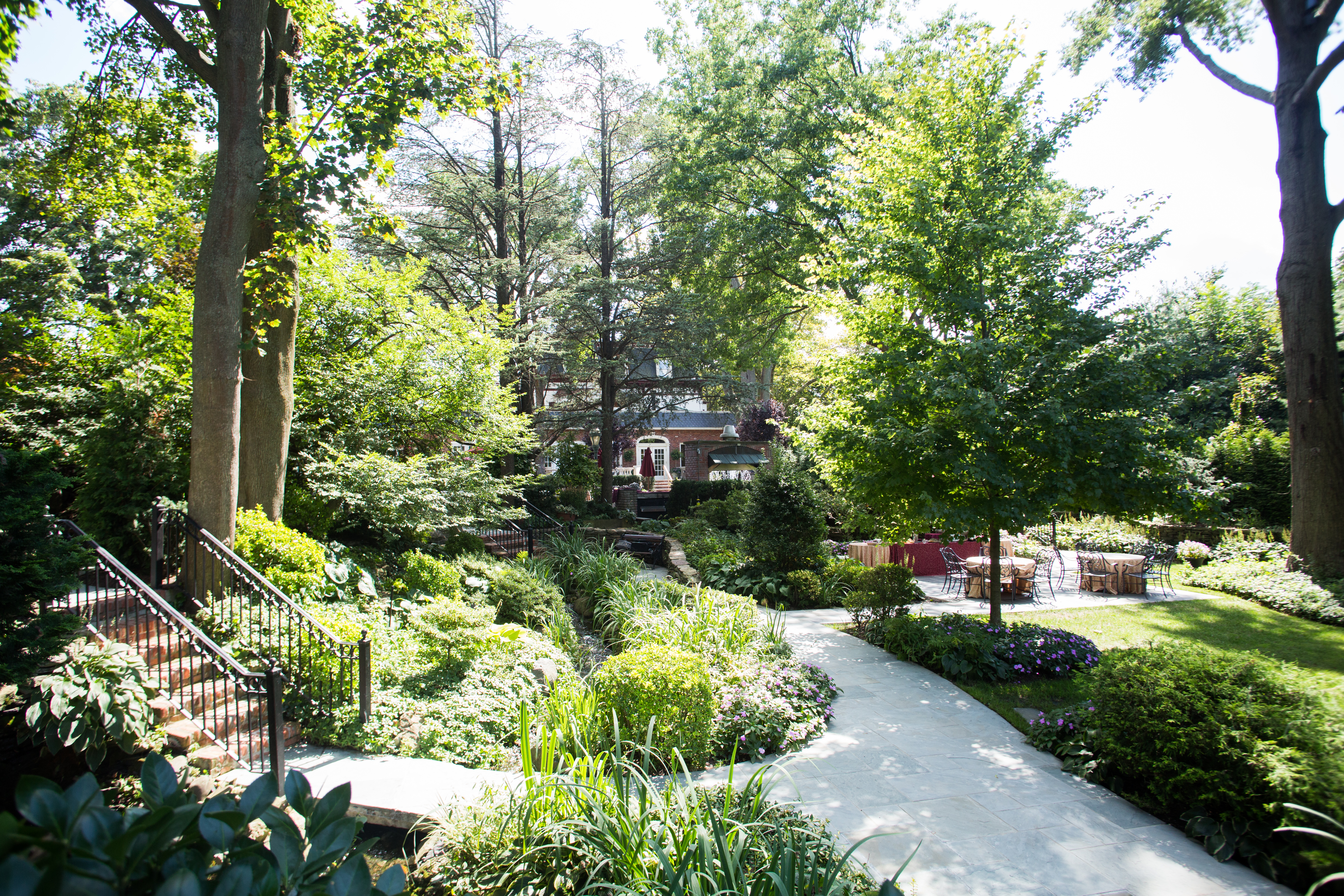 Westbury Manor