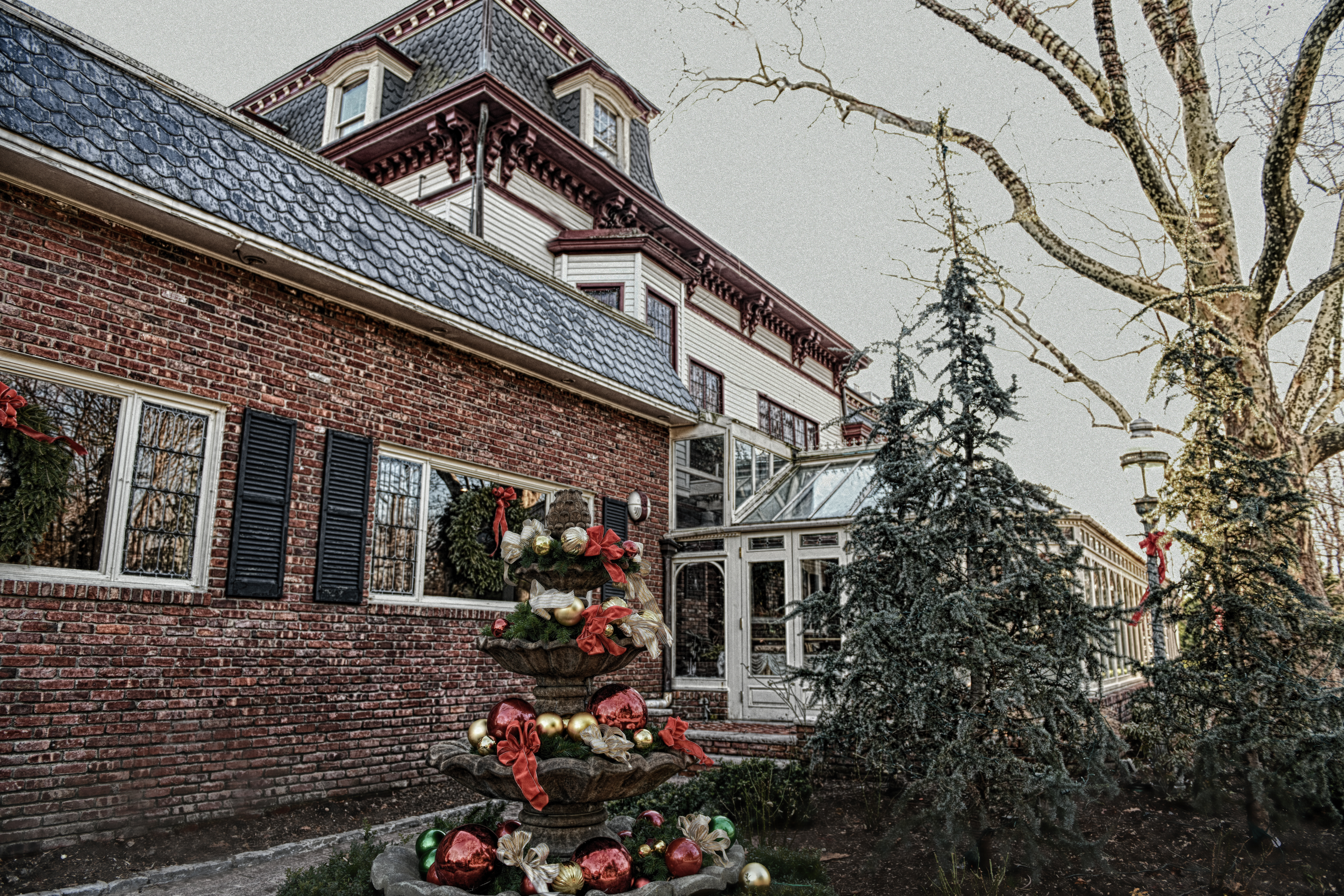 Westbury Manor