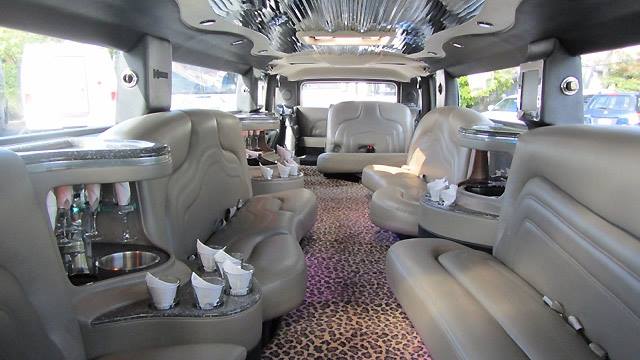 M & V Limousines