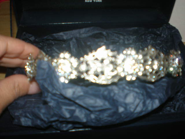 6099074_1.jpg