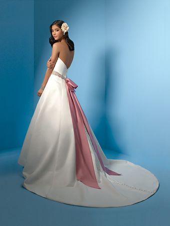 7228101_3.jpg