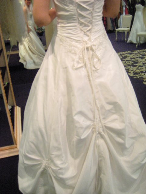 7351562_2.jpg