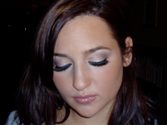 8437438_1.jpg