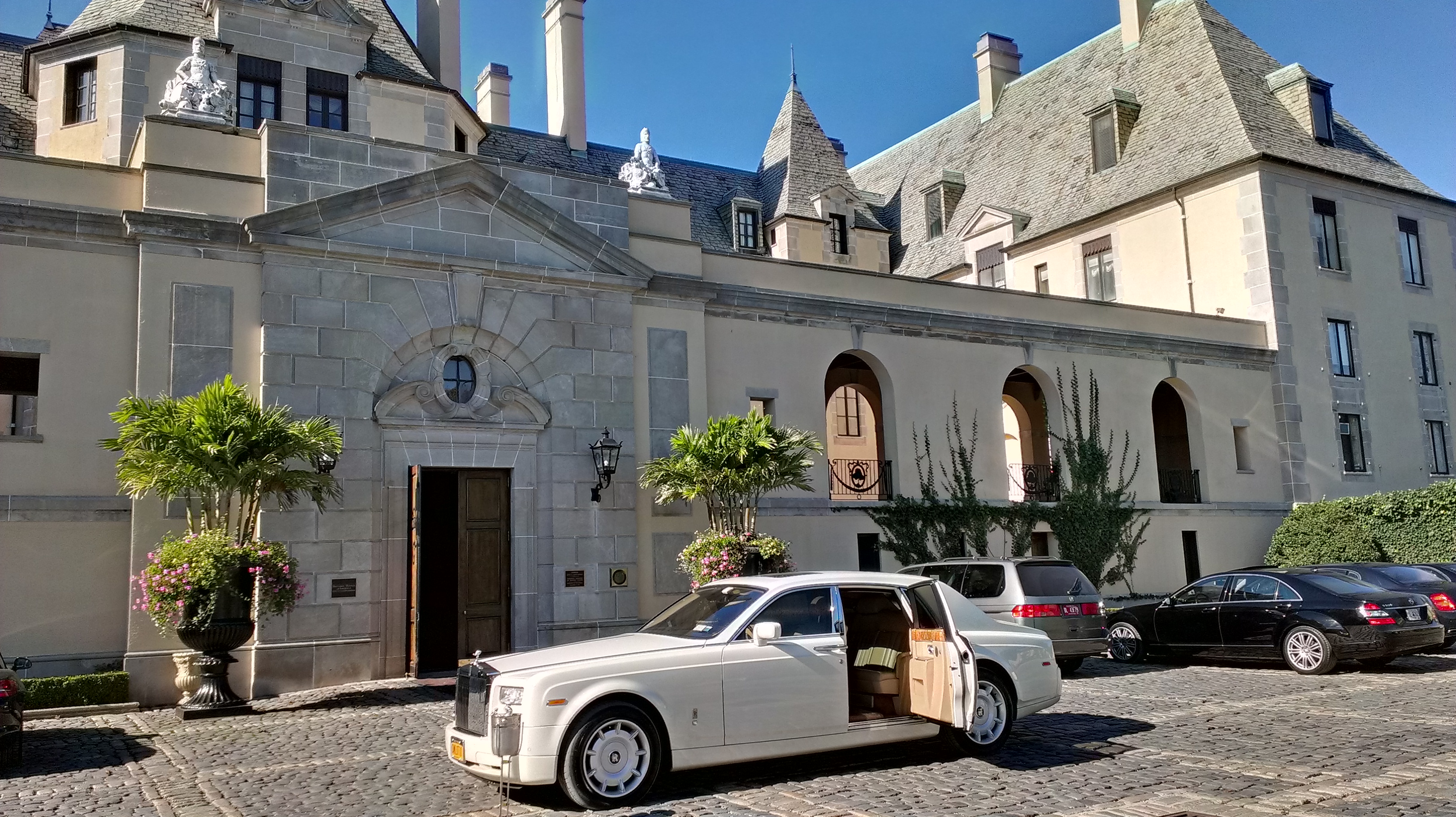 Camelot Specialty Limos