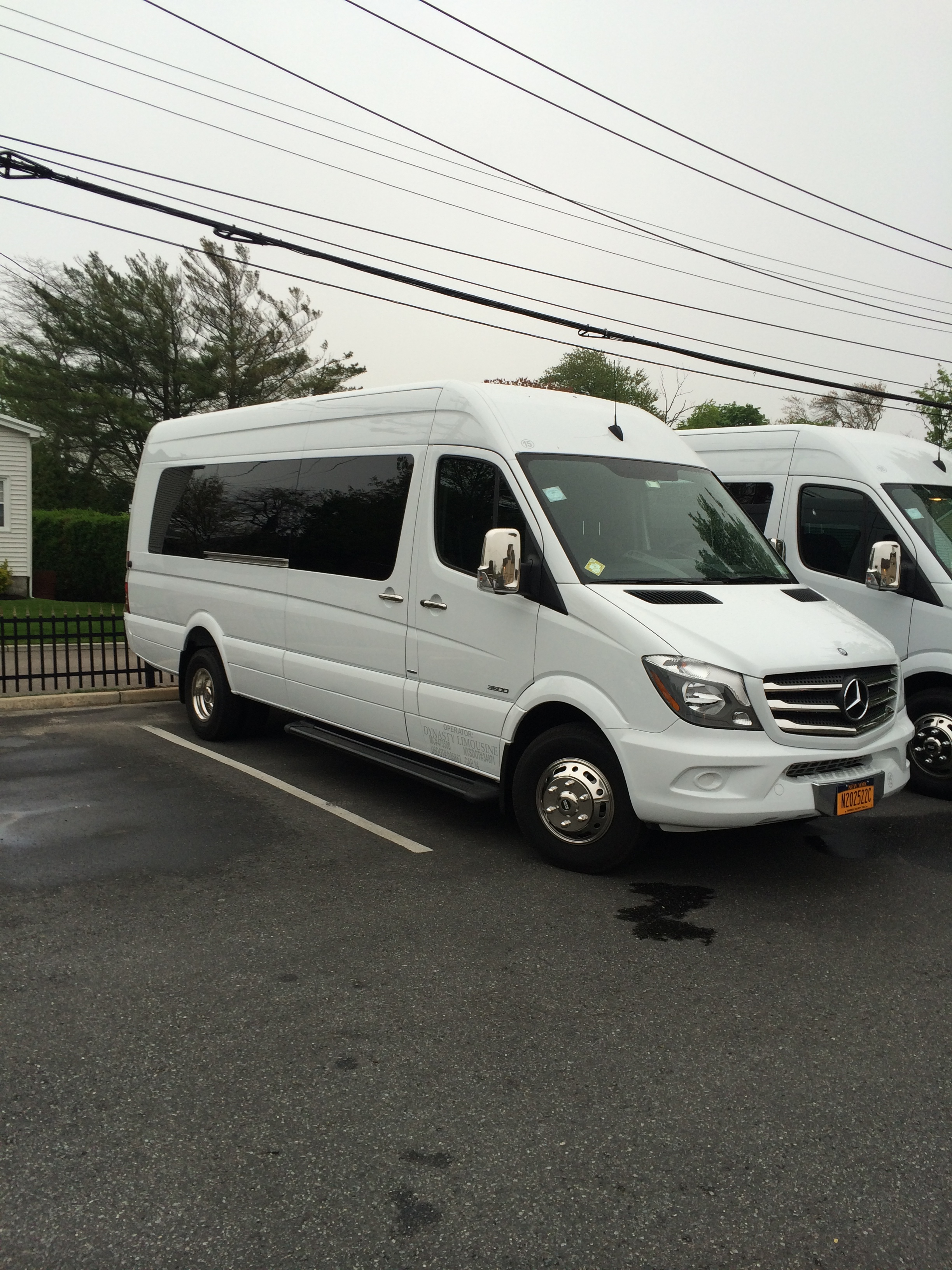 Dynasty Limousine