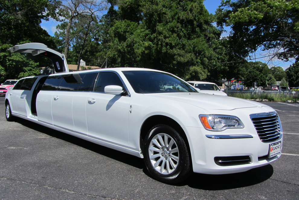 M &amp;amp; V Limousines