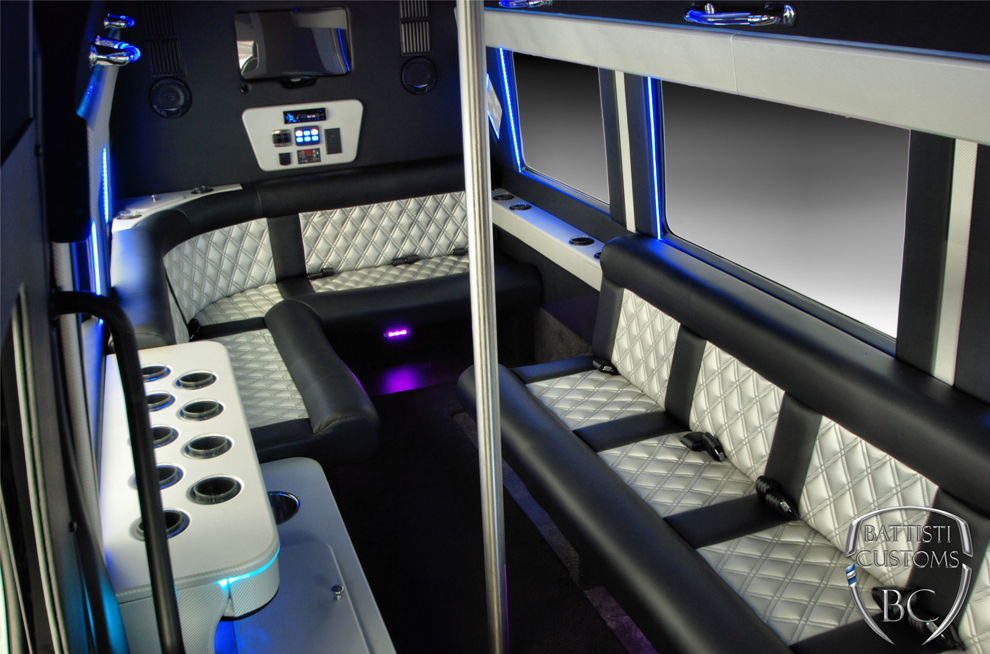 M &amp;amp; V Limousines