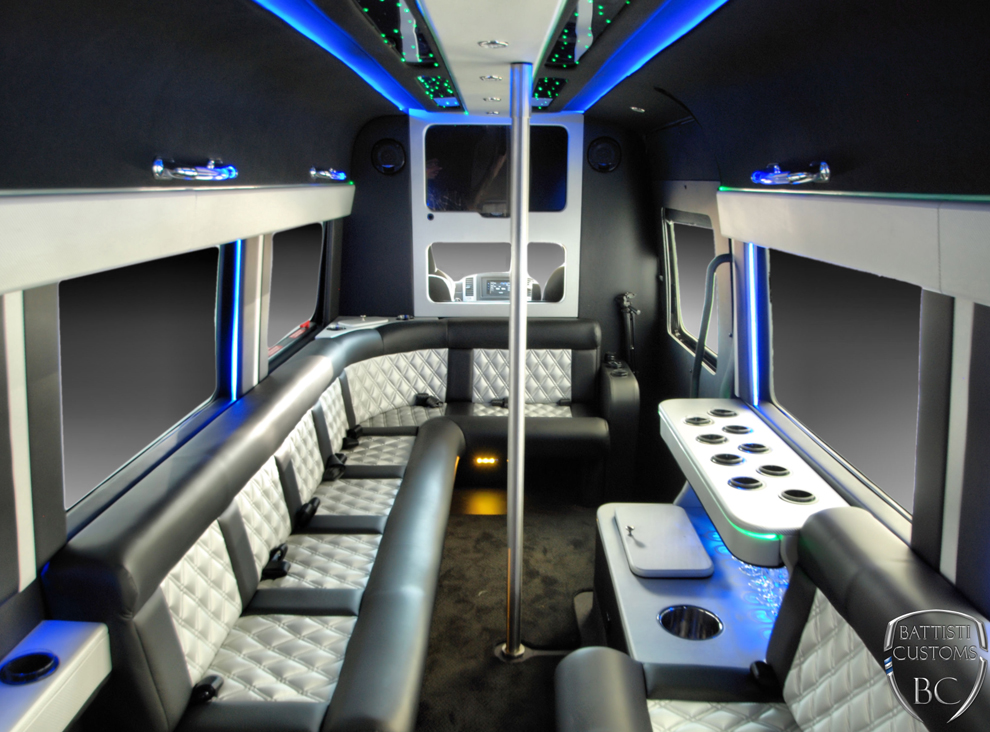 M &amp;amp; V Limousines