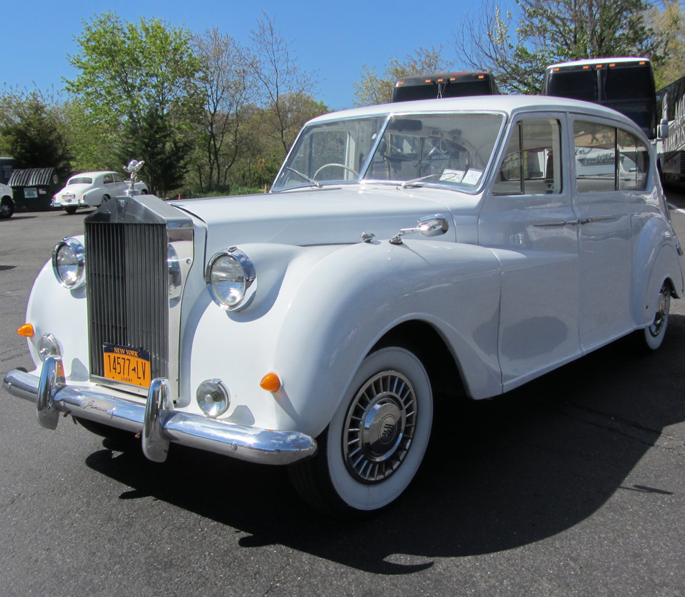 M &amp;amp; V Limousines