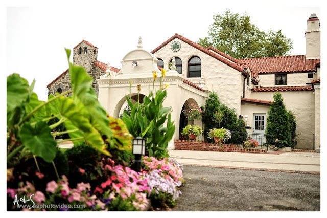 Douglaston Manor