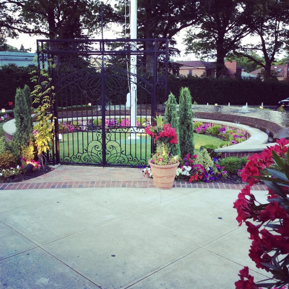 Douglaston Manor