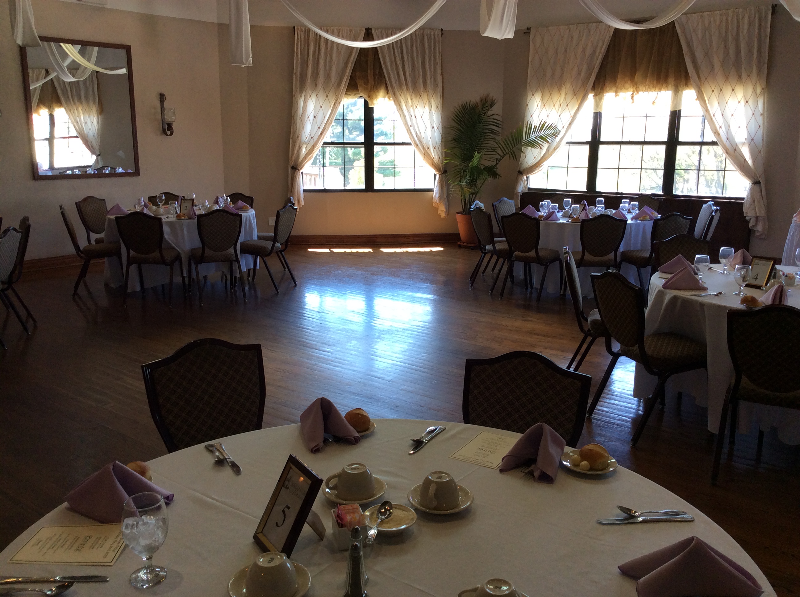 Douglaston Manor