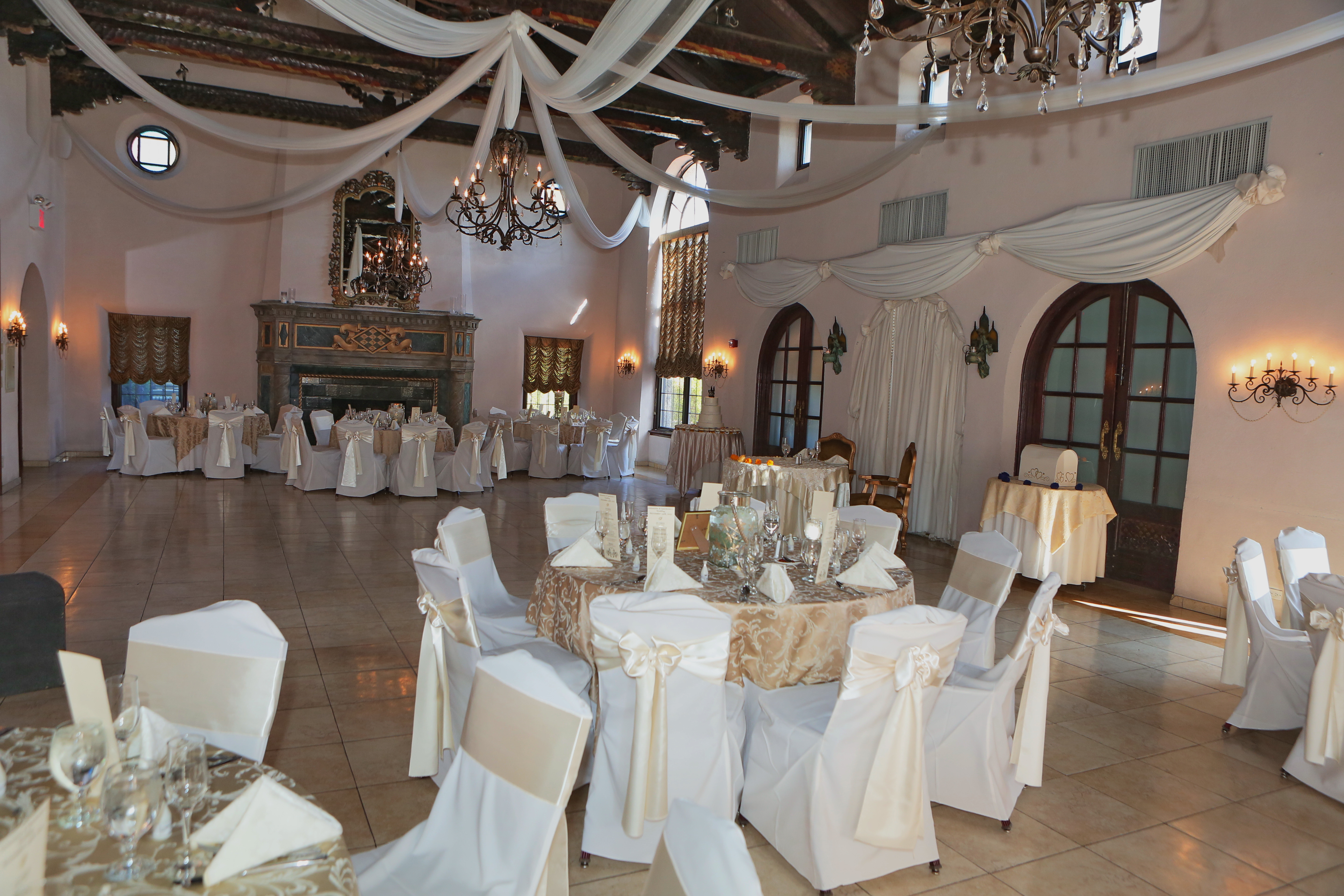 Douglaston Manor