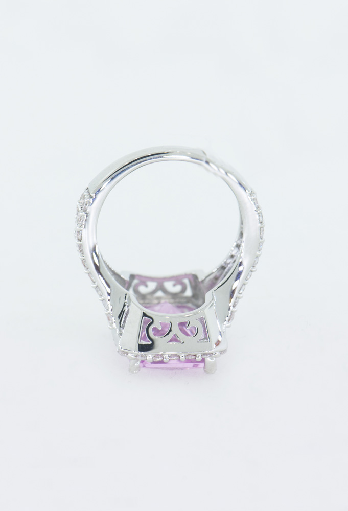 Loucri Jewelers