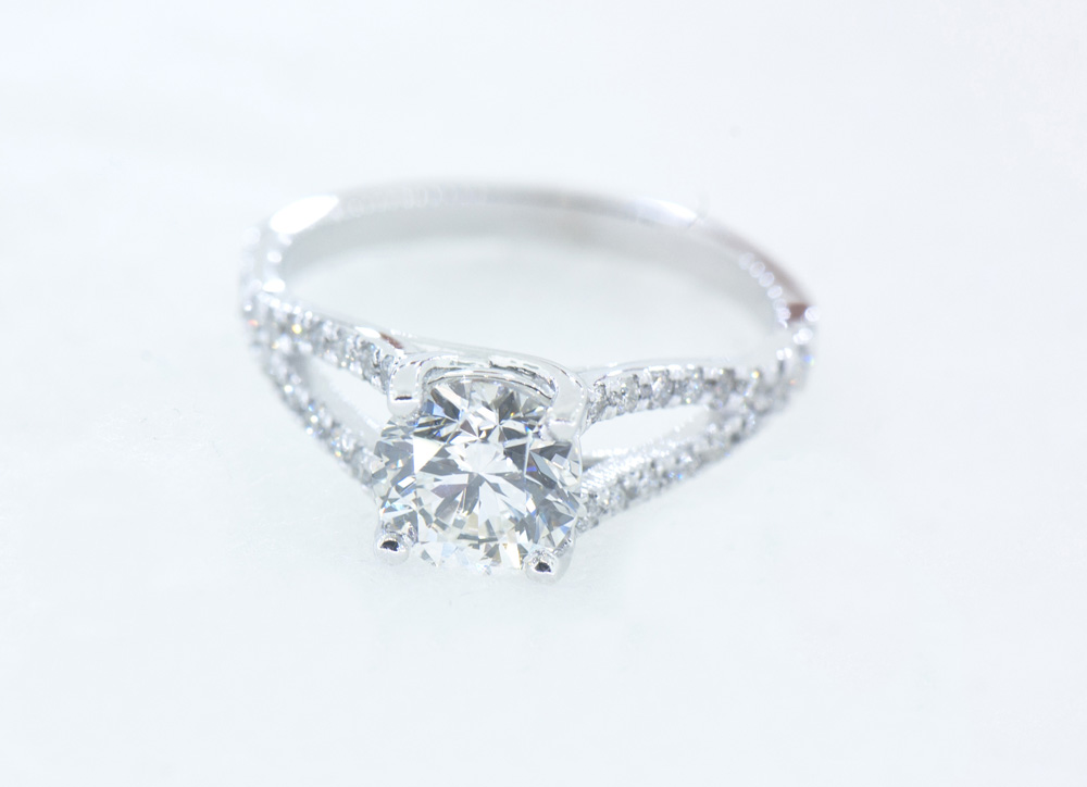 Loucri Jewelers