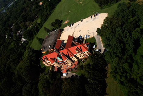 Lessing&amp;#039;s Waterfront Mansions