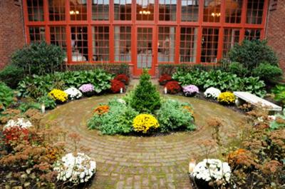 Lessing&amp;#039;s Waterfront Mansions