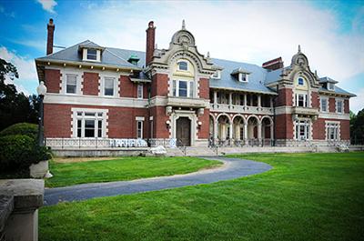 Lessing&amp;#039;s Waterfront Mansions