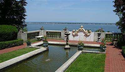 Lessing&amp;#039;s Waterfront Mansions