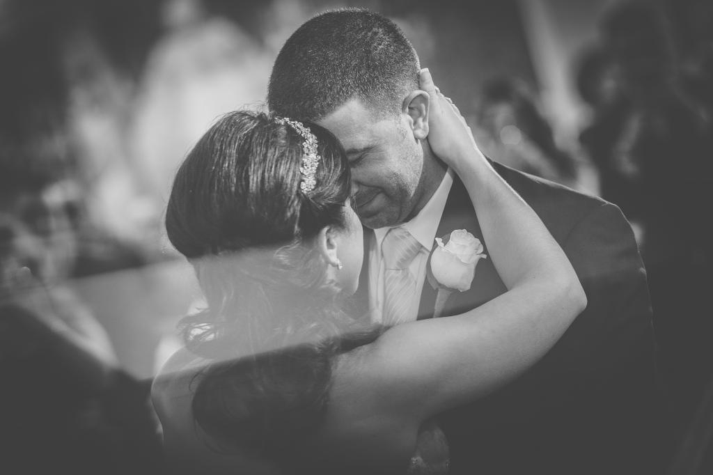 Alison and Stephen - Real Weddings Long Island, NY