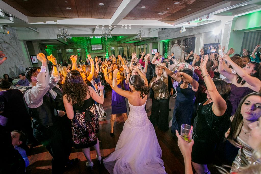 Alison and Stephen - Real Weddings Long Island, NY
