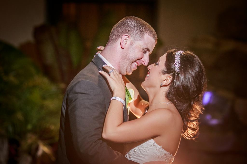 Alison and Stephen - Real Weddings Long Island, NY