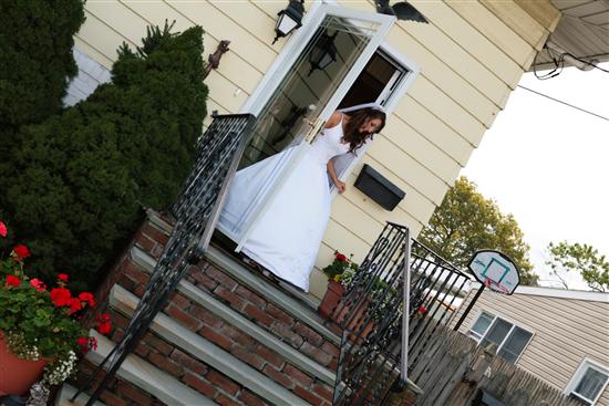 Daisy Bride
