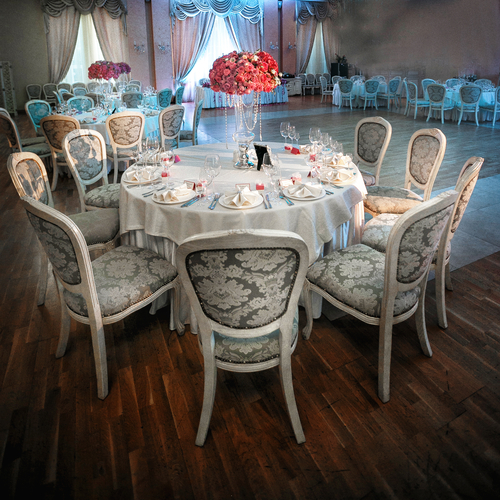 Couture “I Dos”: Hosting A Haute and Happening Event Without Breaking The Bank