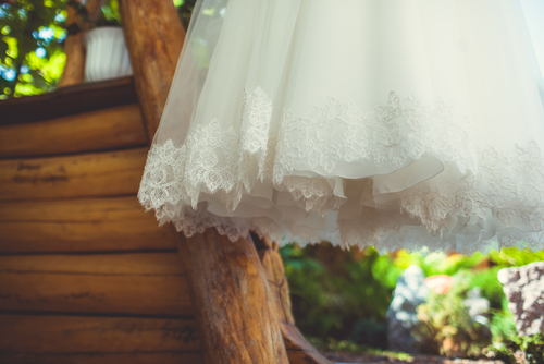 Bride Vibes: Top 5 Fashionable Trends For The Stylish 2017 Bride
