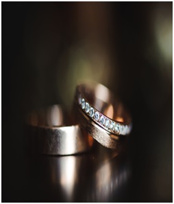 Go For the Gold: What Your Wedding Band Style Reveals About You