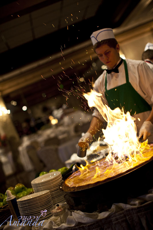 Comforting Comestibles: Delicious Menu Ideas for Your One of Kind Reception
